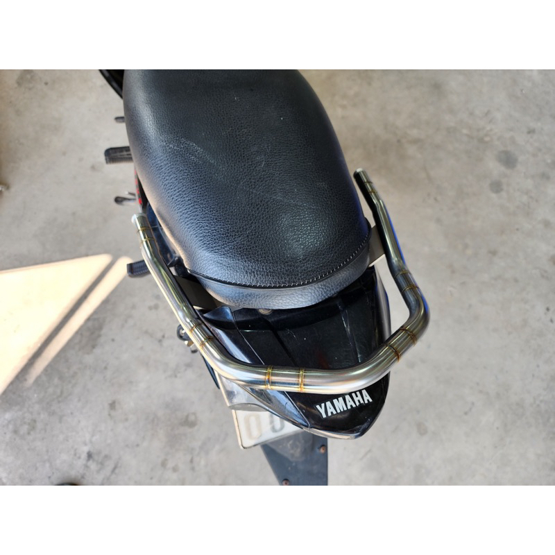 Tay sách inox 304 fom nhọn gắn cho sirius RC