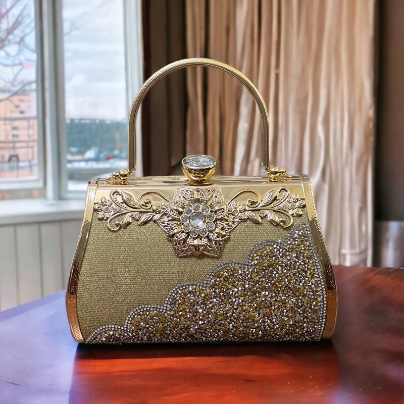 Túi dinh đá CDT319 có quai đeo tay tiện sử dụng khi mang theo túi