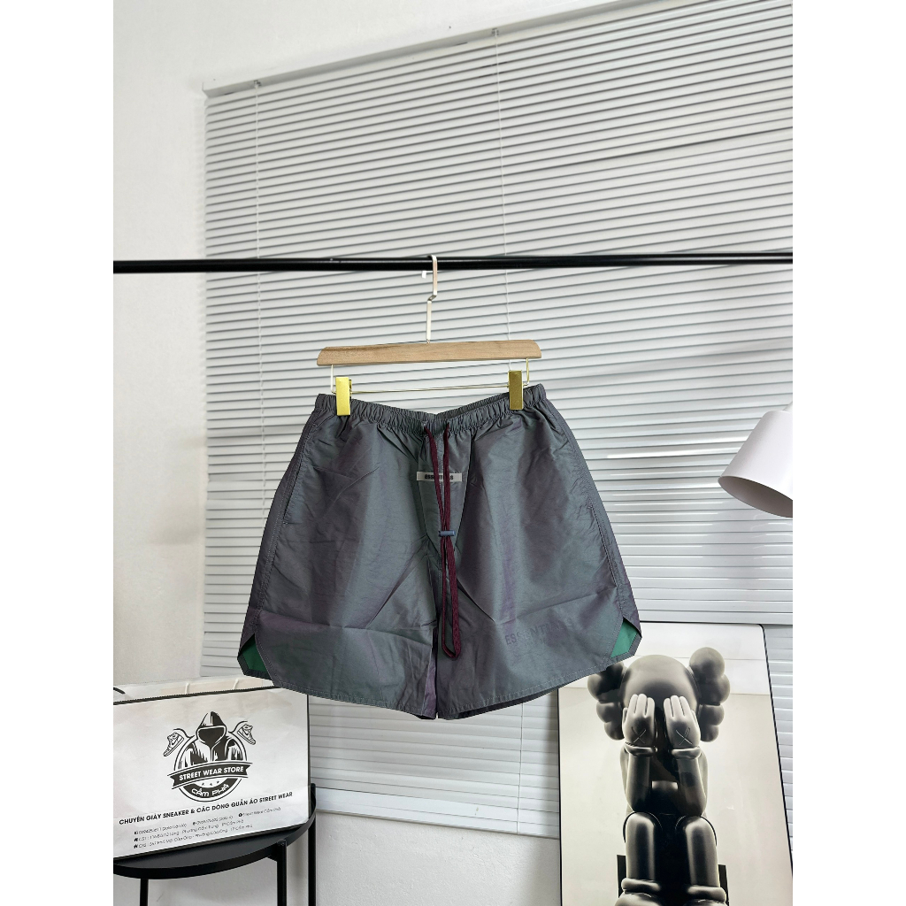 Quần Short Fear Of God Essentials, Quần đùi Essentials FOG, Chất liệu Vải gió màu đen be