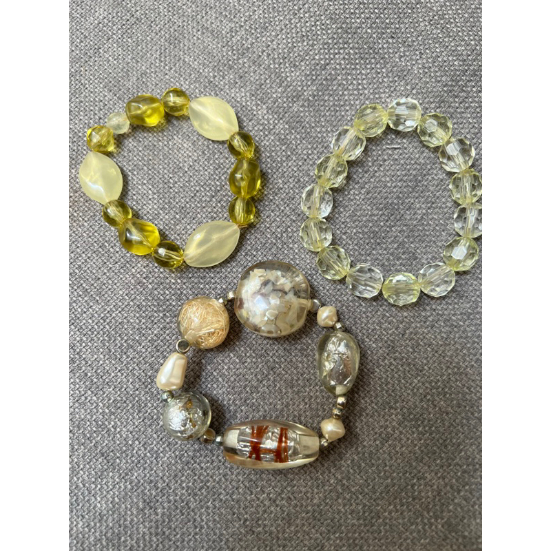 Thanh lý 3 vòng tay hạt màu vàng nhạt