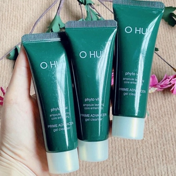 SỮA RỬA MẶT OHUI XANH PRIME MINI TÁCH SET TUÝP 40ML. GIÚP DA CĂNG BÓNG SÁNG KHOẺ VÀ LÀM SẠCH SÂU LỖ CHÂN LÔNG VÀ BÃ NHỜN