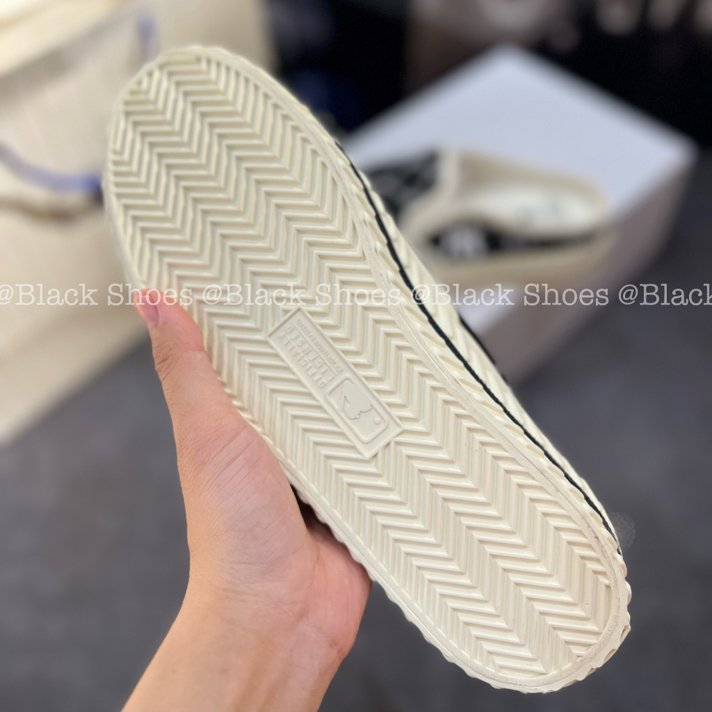 Sục Mule Dia New York Monogram Yankess Black White Phong Cách Trẻ Trung