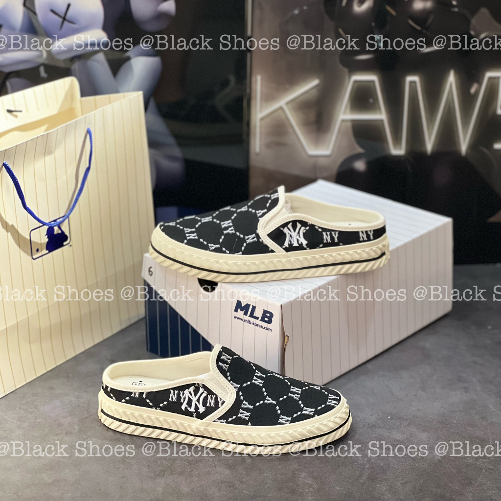 Sục Mule Dia New York Monogram Yankess Black White Phong Cách Trẻ Trung