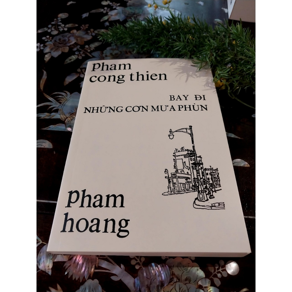 Bay đi những cơn mưa phùn