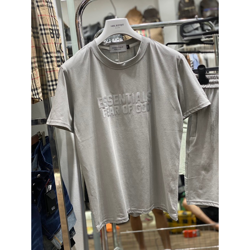 Bộ cộc thể thao Essen cực chất ,hoạ tiết đơn giản sang trọng ,new2023