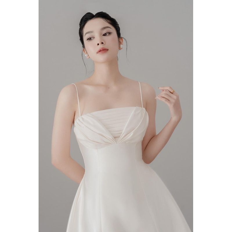 Anis_ Đầm dự tiệc màu kem hai dây phối xếp ngực màu kem chất vải nhũ nhung STELLA DRESS