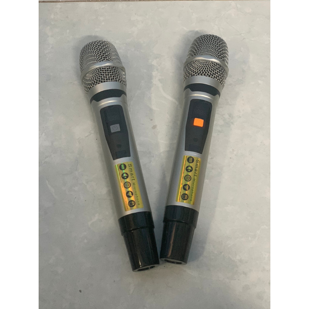 Micro UGX 8 Kim Loại Hát Hay Tiếng Sáng Ấm - Micro Kim Loại Sóng UHF Set Tần Số nhập khẩu