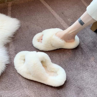 Dép lông decor chụp ảnh nail
