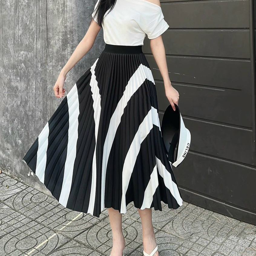 Chân Dập Ly  𝗧𝗛𝗨𝗬 𝗡𝗚𝗔 𝗦𝗧𝗨𝗗𝗜𝗢 Thiết Kế Dáng Xoè