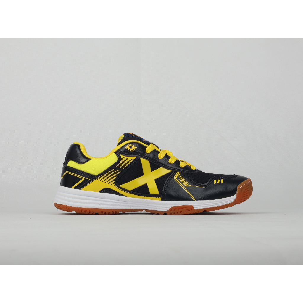 Giầy cầu lông chí phèo mã 005 hàng bình dân chất siêu tốt, form dáng chuẩn