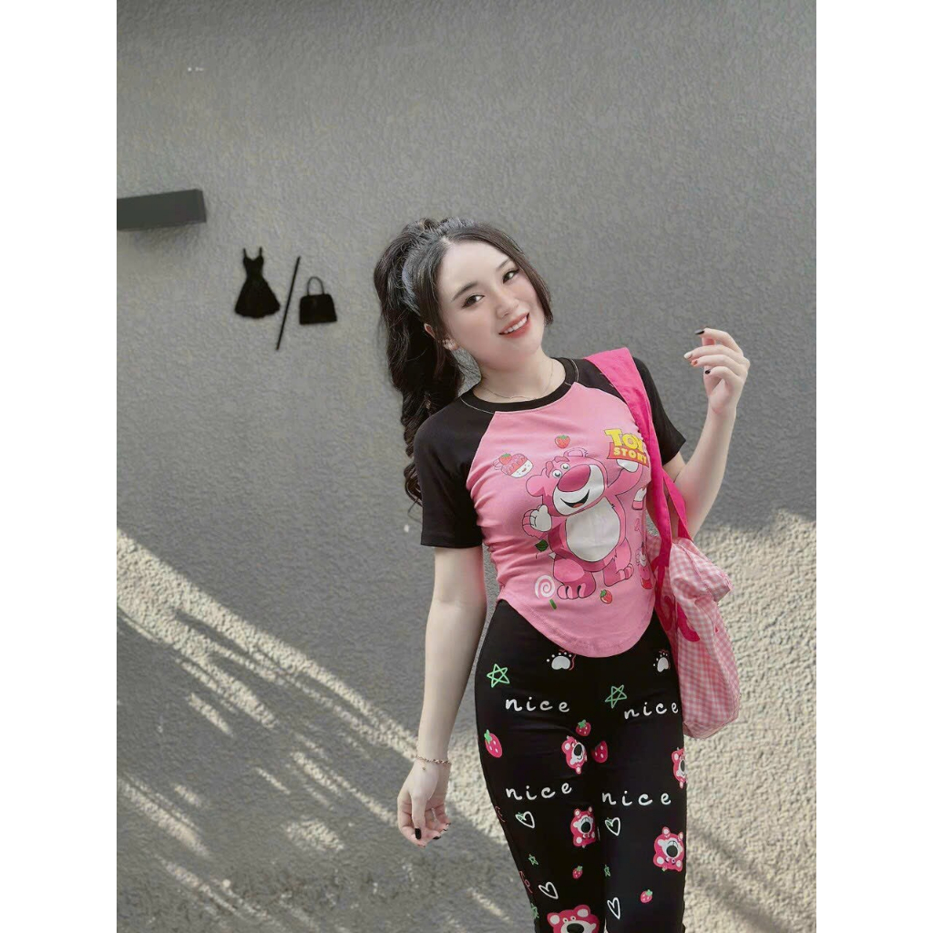 [6.6 Sales Freeship] Set bộ hot thun gân, set áo thun ôm tay ngắn in gấu dâu mix quần dài ống loe in full họa tiết gấu