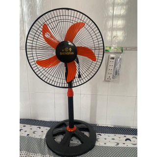Quạt đứng lửng B4 5 cánh loại tốt cao 1m