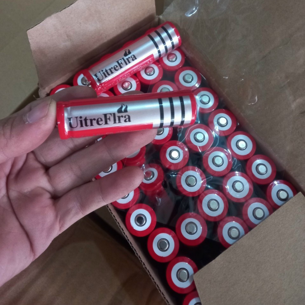 Pin sạc tích điện pin lion dùng cho đèn pin tông đơ máy ảnh dung lượng 18650 6800 mah 3,7v