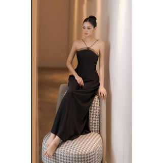 Đầm Lụa Cổ Yếm Hở Lưng Thiết Kế Sang Chảnh - Váy Lụa Cổ Yếm Phối Ren Cao Cấp- Nany Dress