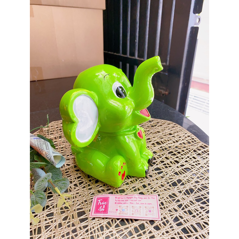 (18x14x19cm) Heo đất Voi con chất liệu thạch cao, sản phẩm handmade 100% vẽ tay và dùng sơn Bạch Tuyết