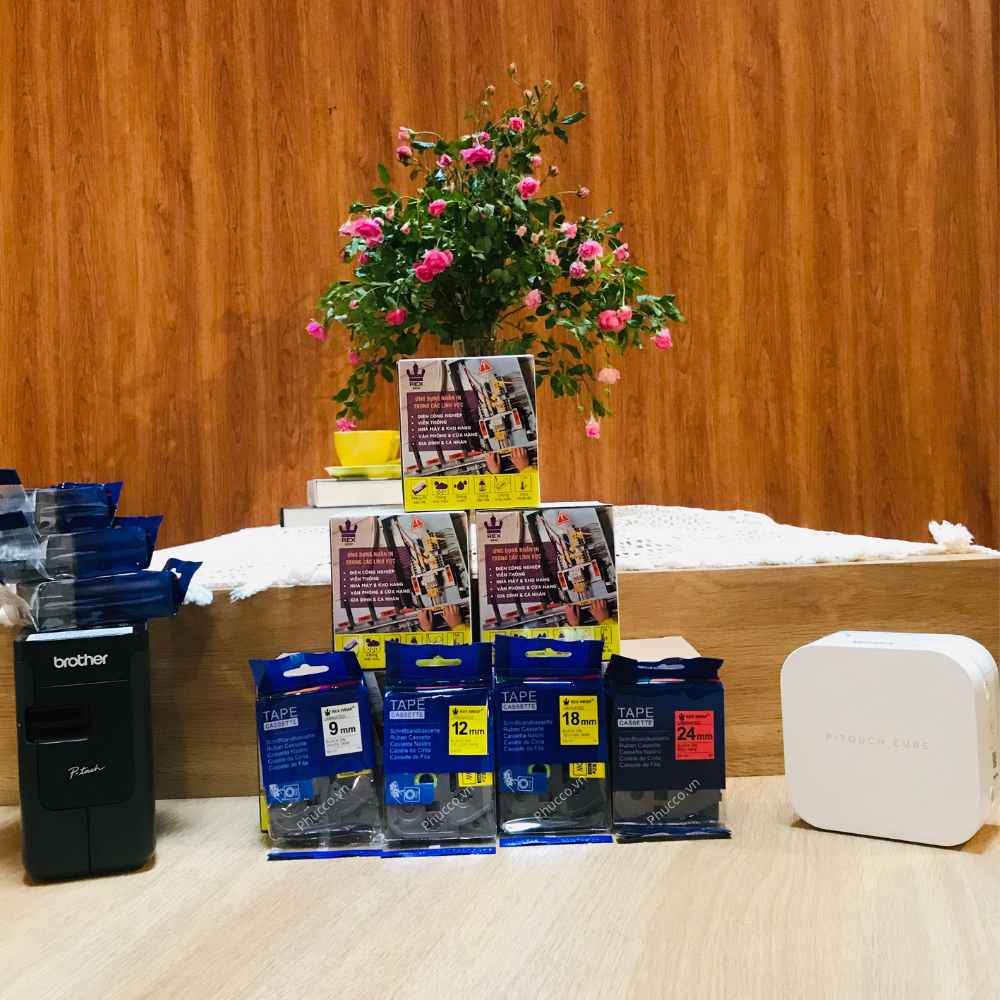 Giấy in nhãn - Nhãn in BZe-231  12mm x 8m, chữ đen nền trắng