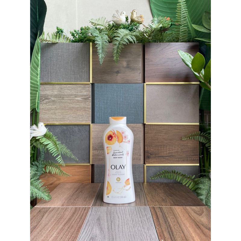Sữa Tắm Dưỡng Trắng Da Olay Ultra Moisture 700ml Của Mỹ.