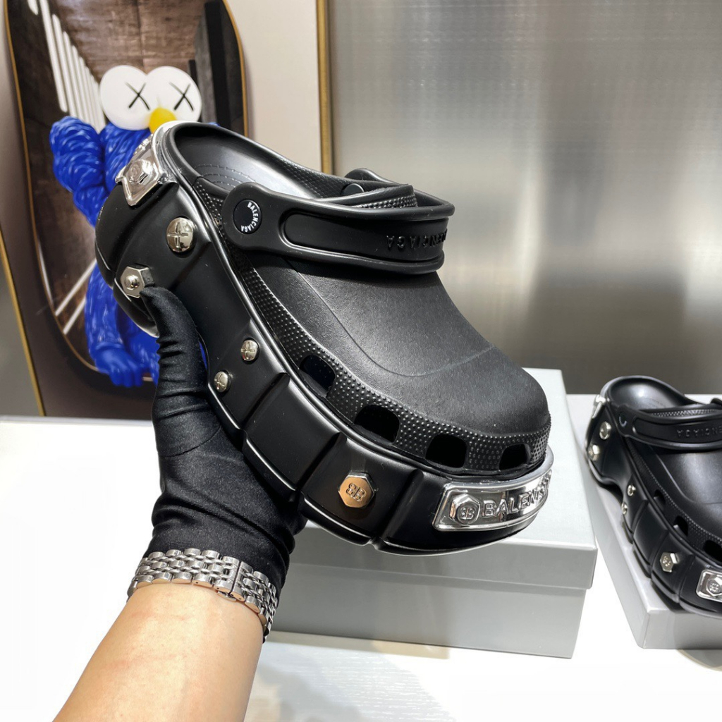 Blcg Xăng đan Đế Dày Tăng Chiều Cao Thời Trang Mới 2023，Balenciiaga Hardcrocs - Dép cao su crors đính đinh cực chất