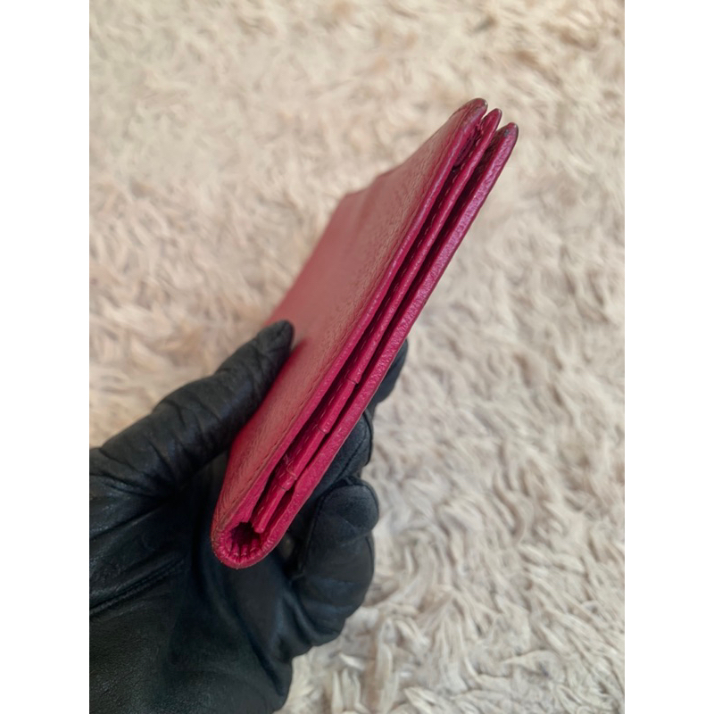 Túi ví chuẩn si. Túi ví qua sử dụng. Khách vui lòng xem hình nếu muốn biết thêm thông tin sản phẩm mời khách vô chat nhé