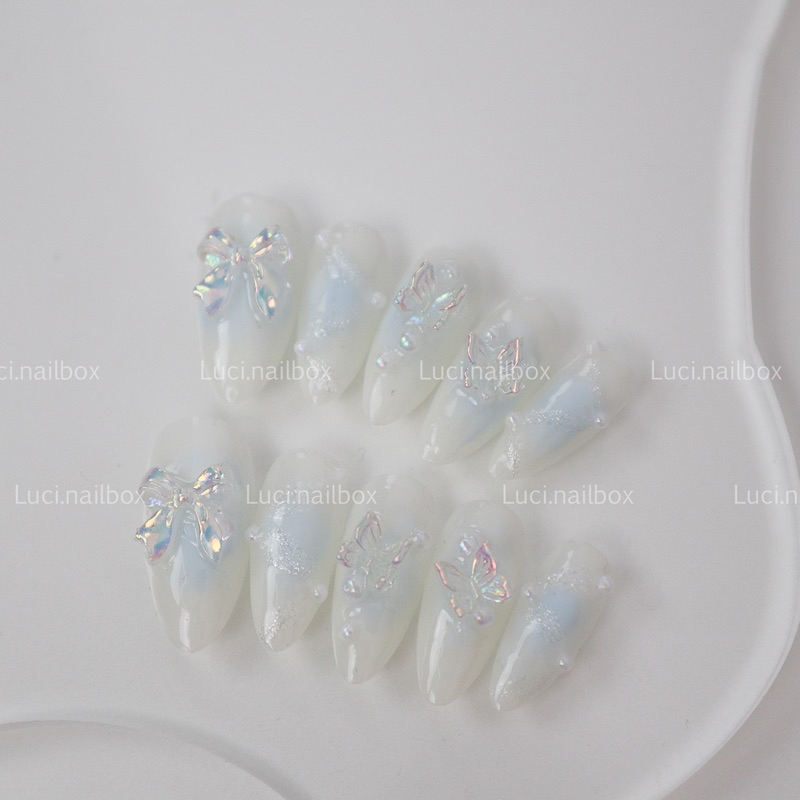 Móng úp thiết kế loang xanh y2k L017 đính charm nơ thuỷ tinh hologram luci.nailbox