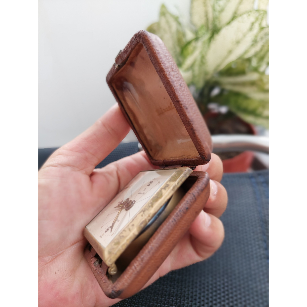 Đồng nam hồ để bàn xưa Starlet lên cót có báo thức hàng Si