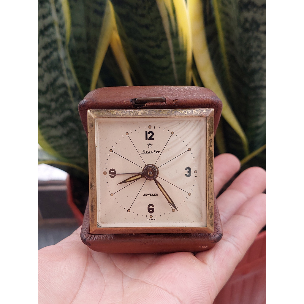Đồng nam hồ để bàn xưa Starlet lên cót có báo thức hàng Si