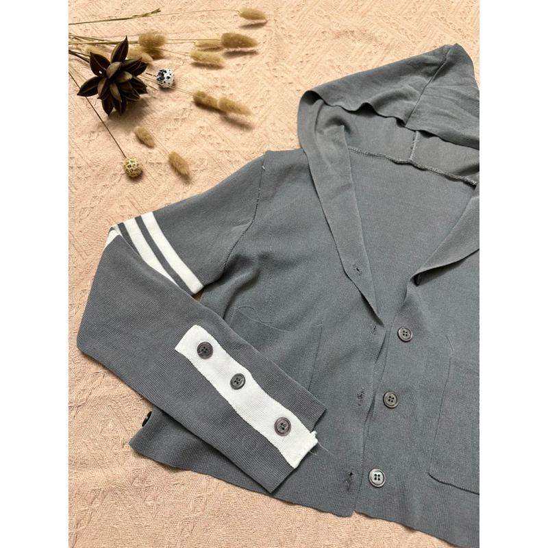 Thanh lý áo khoác croptop len cao cấp có nón hàng QCCC