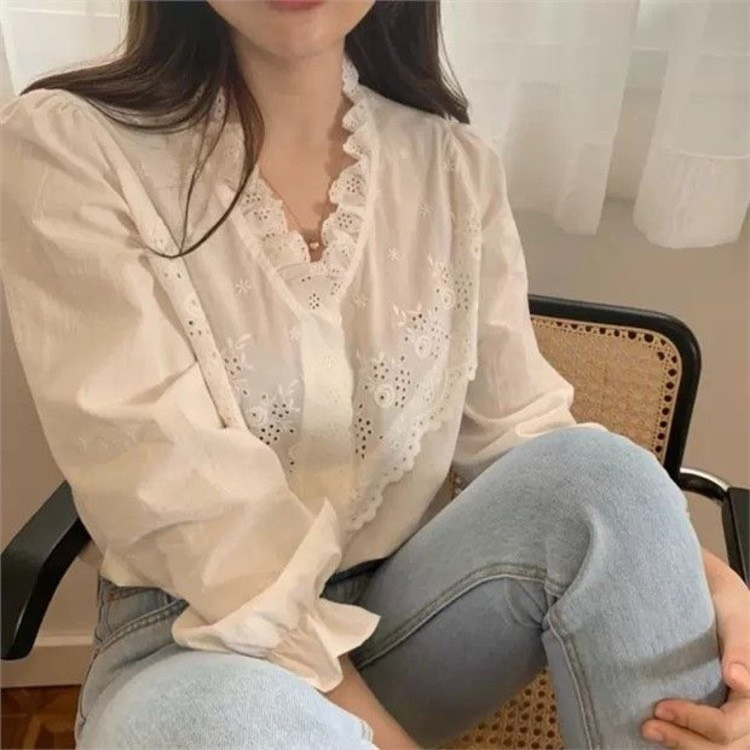 Áo Sơ Mi Trắng Nữ Tay Loe Dài Áo Tay Phồng Vải Voan Mềm Cổ Phối Ren Ngọt Ngào Kiểu Pháp