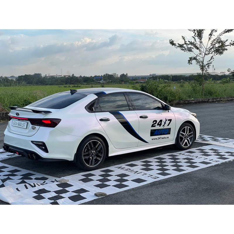 Đuôi gió yofer thích hợp cho các dòng xe sendan