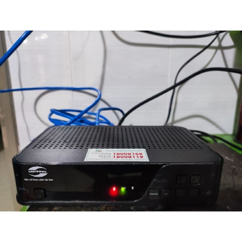 Box truyền hình thay thế cái cũ bị hư