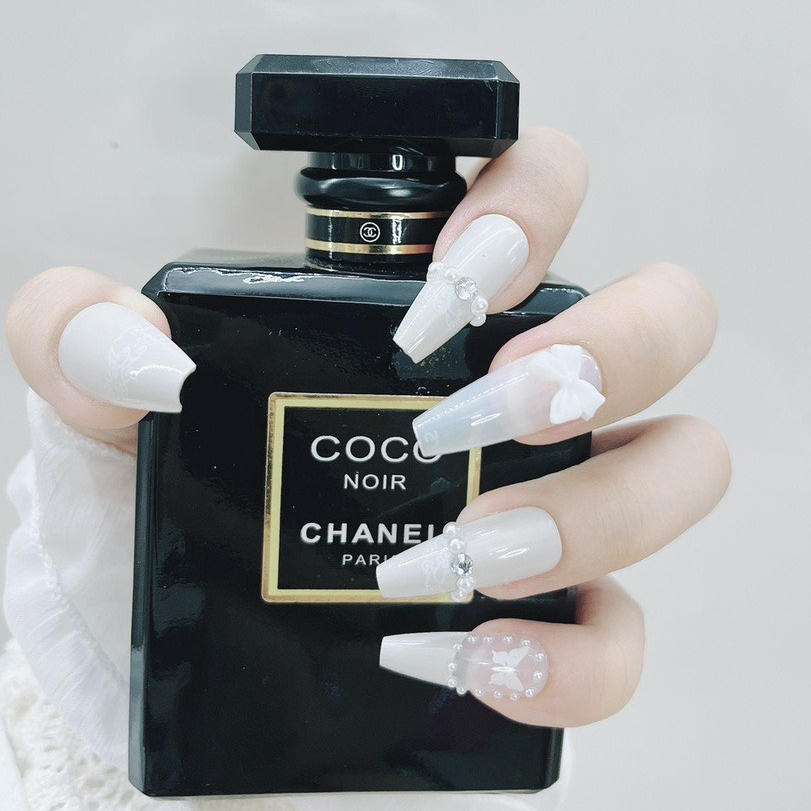 Set 24 móng tay giả,móng tay thiết kế đính đá,nailbox thời trang kèm keo