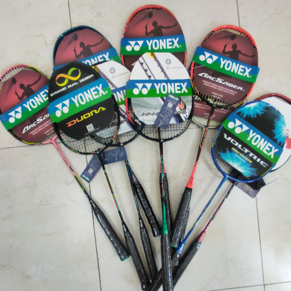 Vợt cầu lông Y0NEX khung carbon dây căng sẵn lực căng 8.5kg màu ngẫu nhiên 1 chiếc