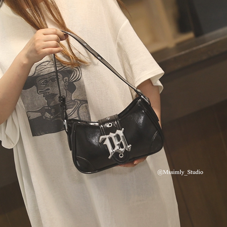 Túi xách nữ đeo chéo đeo vai 2 kiểu điệu đà cá tính Capucha T318