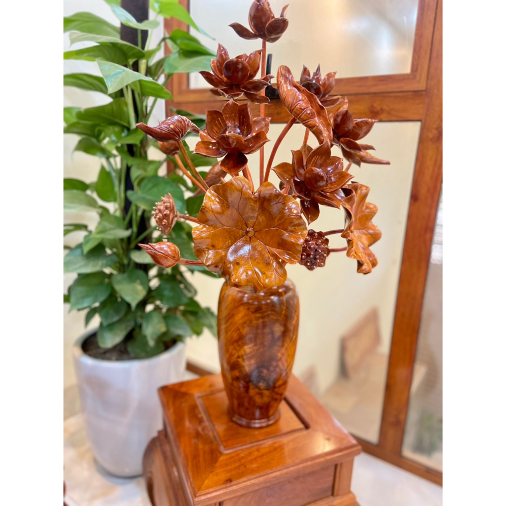 Bình hoa sen trang trí gỗ hương ta