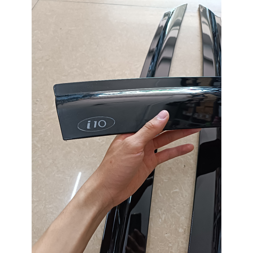 Vè Che Mưa Xe Huyndai I10 2020-2022 Nhựa Đen Dày Cao Cấp