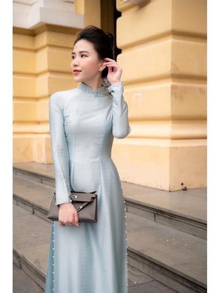 Áo dài truyền thống lụa vân gỗ màu xanh mint đính kết ngọc 2 tà tay dài thướt tha mềm mại
