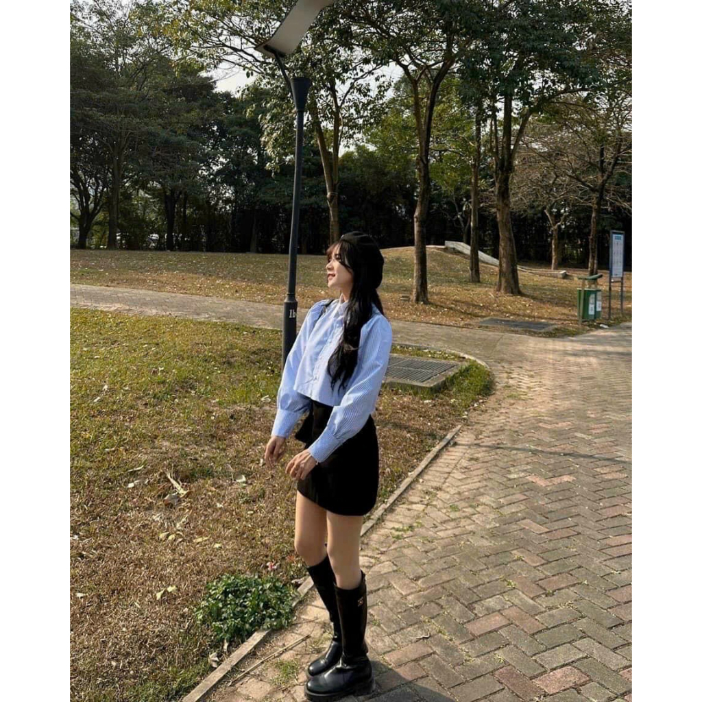 áo sơ mi sọc dọc màu xanh phối cổ trụ viền trắng sm90