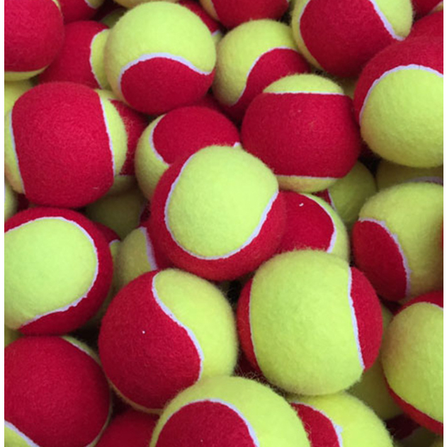 Banh tennis mới tập cho trẻ em