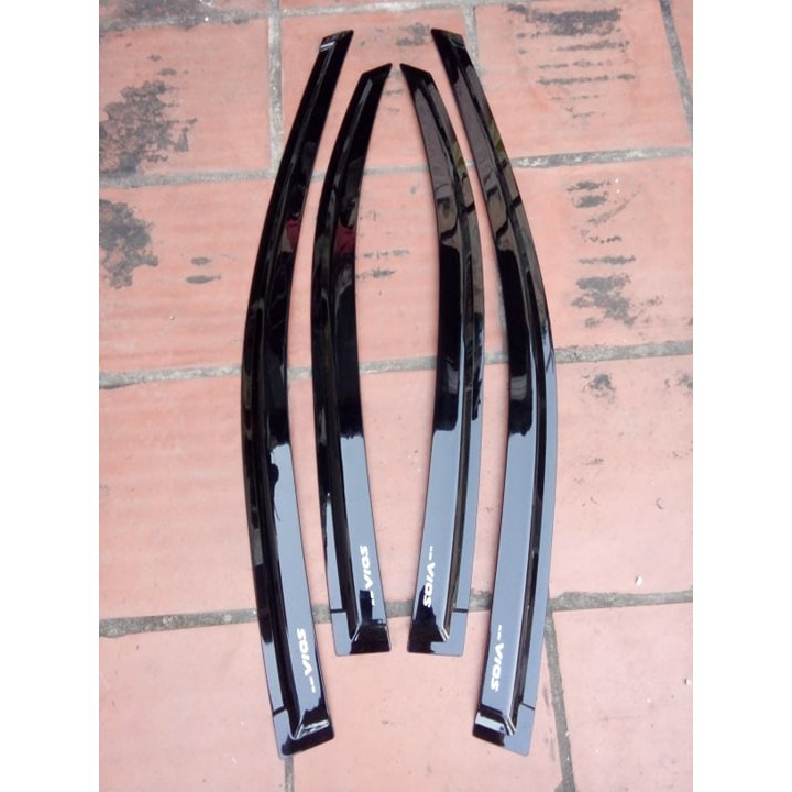 Vè che mưa xe Toyota Vios 2014 - 2017 nhựa đen thái cao cấp, dày dặn, sáng bóng