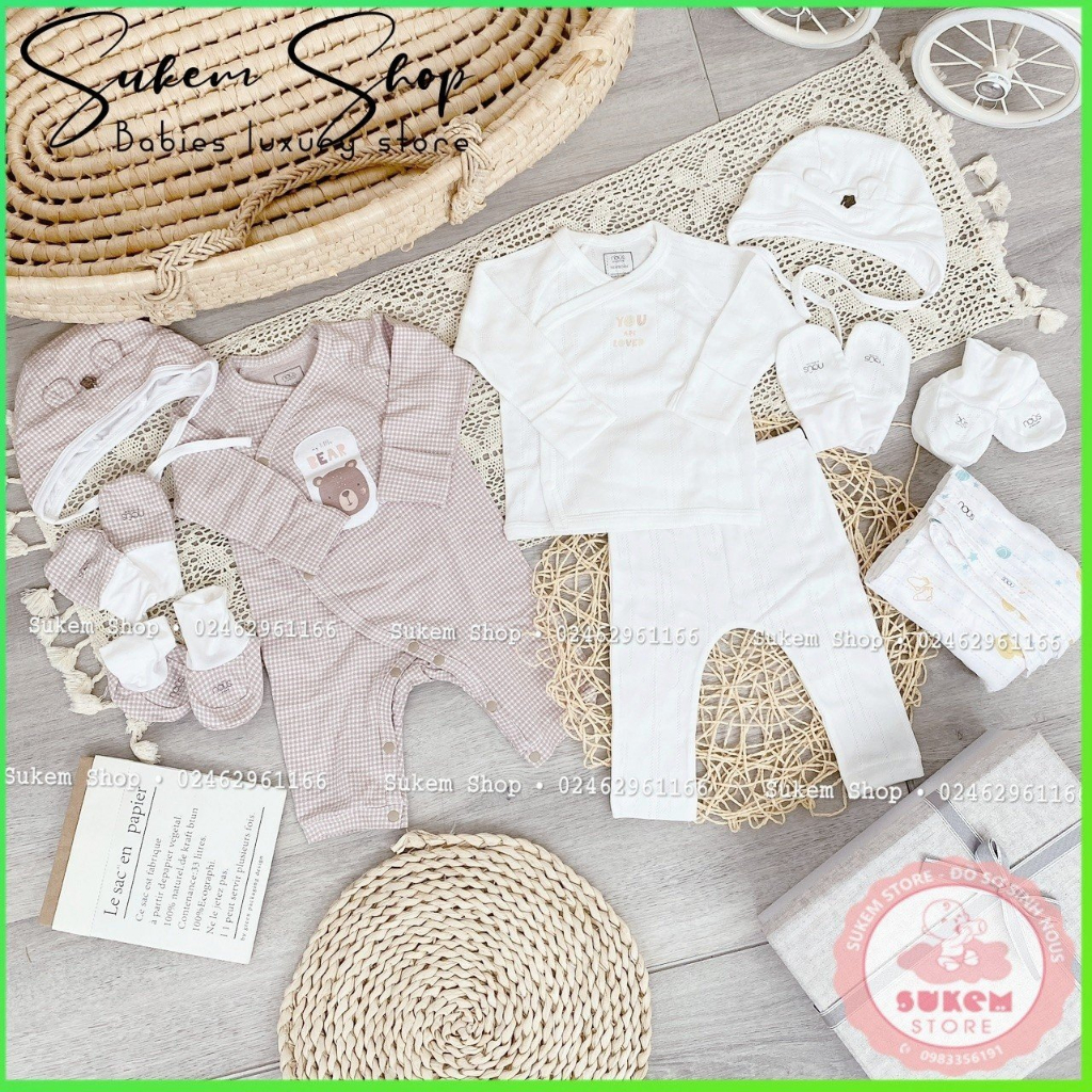 Set Quà Sơ Sinh Cao Cấp - 9 Món Kẻ Nâu Trắng