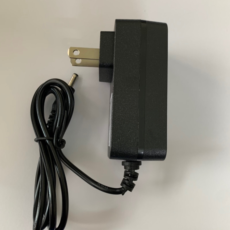 Sạc Pin Áo Điều Hoà Hàng Mới Nhất 2A Điện Áp Ra 8,4v