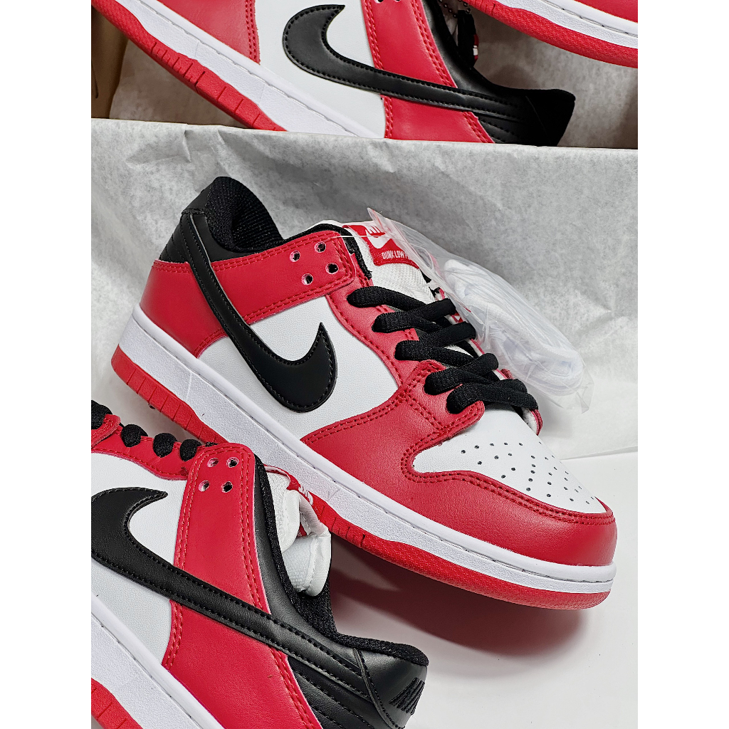 GIÀY SB DUNK ĐỎ ĐEN, SB DUNK CHICAGO ĐỎ TRẮNG, N_IKE SB ĐỎ VẠCH ĐEN KÈM DÂY PHỤ VÀ MÓC XỊN XÒ màu bản cao cấp_full box