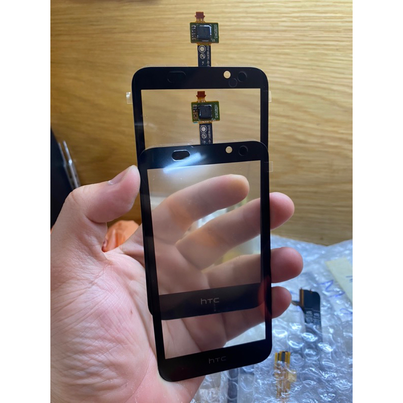 Cảm Ứng HTC Desire 320