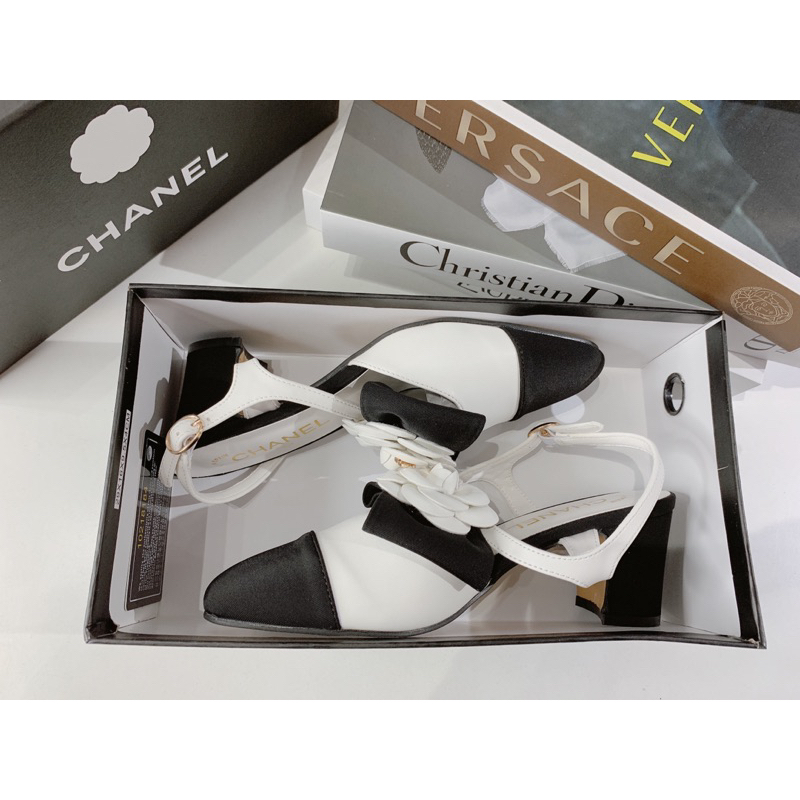 🎀 SỈ GIÀY NỮ AN SHOES🎀 Sangdal bít mũi  hoa trà gót vuông 7cm. Hàng quảng châu full box.
