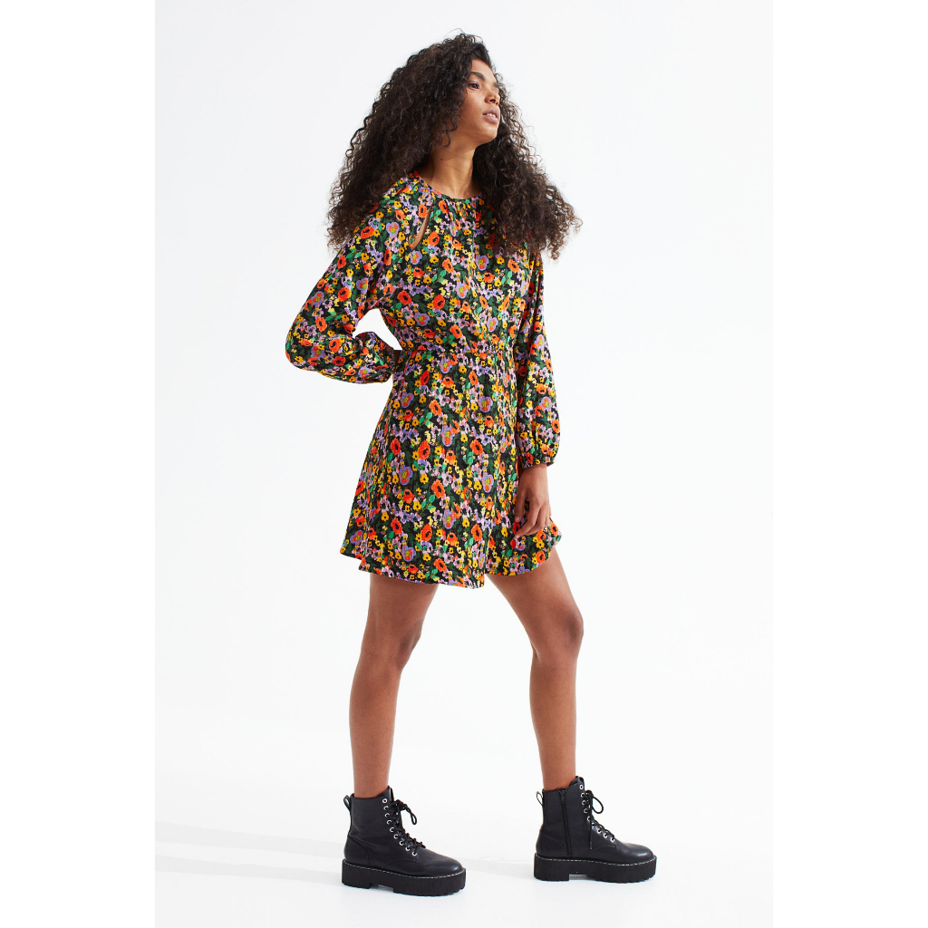 H&M Đức - Đầm ngắn chữ A cut out khoét vai tay dài hoa màu sắc sale auth cao cấp new tag chính hãng có sẵn 1100493001