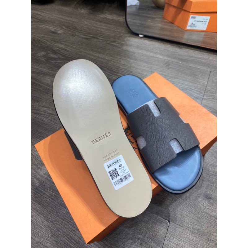 Dép HM bản đế gỗ quai da màu ghi đá trẻ trung hàng fullbox