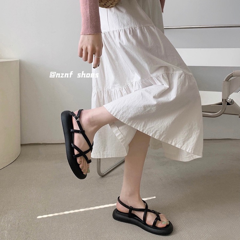 Sandal nữ xỏ ngón quai mảnh đế bằng thời trang