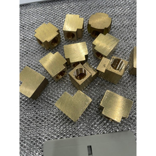 Cút nối bằng đồng thau dạng Góc, T và chữ thập ren trong 13mm