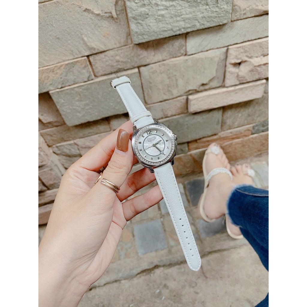 Đồng hồ nữ coach boyfriend viền hạt, dây da màu đen / trắng , size 35mm