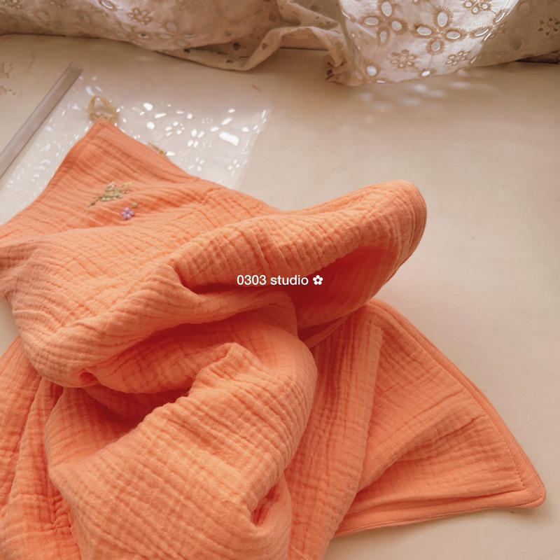 | 0303 studio | khăn tắm muslin thêu tay - 70cm